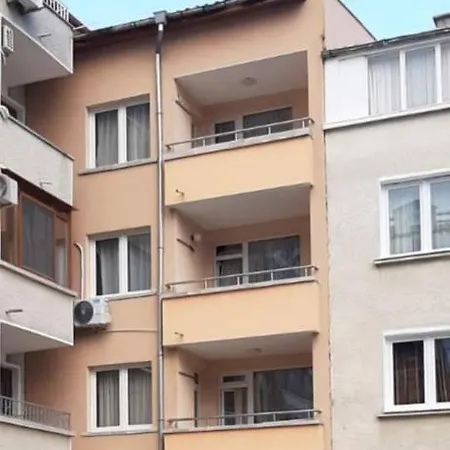 Damyanov Πανσιόν Ράβντα