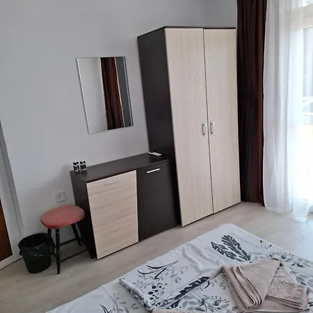 Damyanov 4* Ράβντα