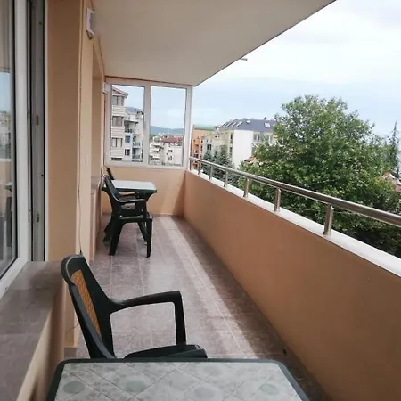 بيت ضيافة Damyanov رافدا