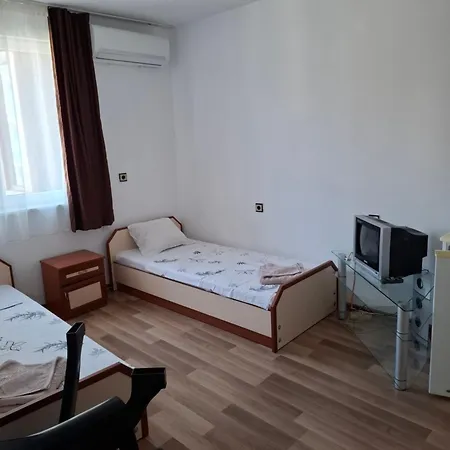 Damyanov בית הארחה רבדה